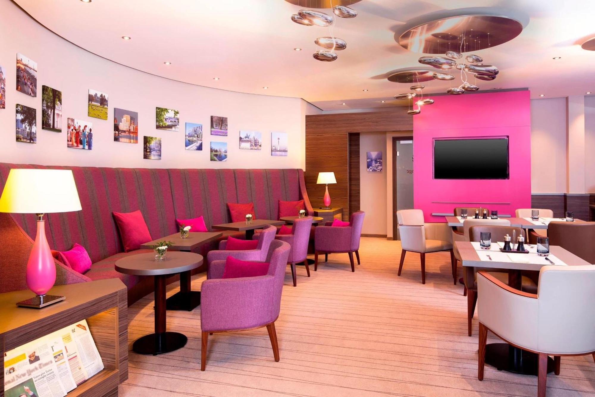 Sheraton Airport Hotel 4*